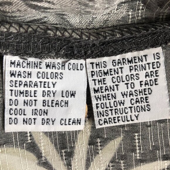 Tommy Bahama 100% Silk Hawaiian Shirt Copyrighted Print Button Up Mens Size XL - Picture 9 of 16